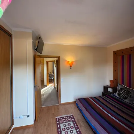 Seventies Cheap & Chic Ii Aparthotel *