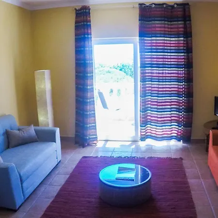 Seventies Cheap & Chic Ii 3* Albardeira